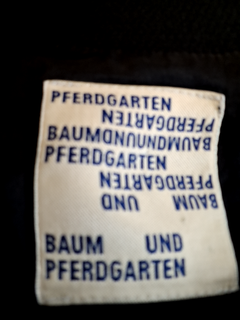 Baum und Pferdgarten Kjole